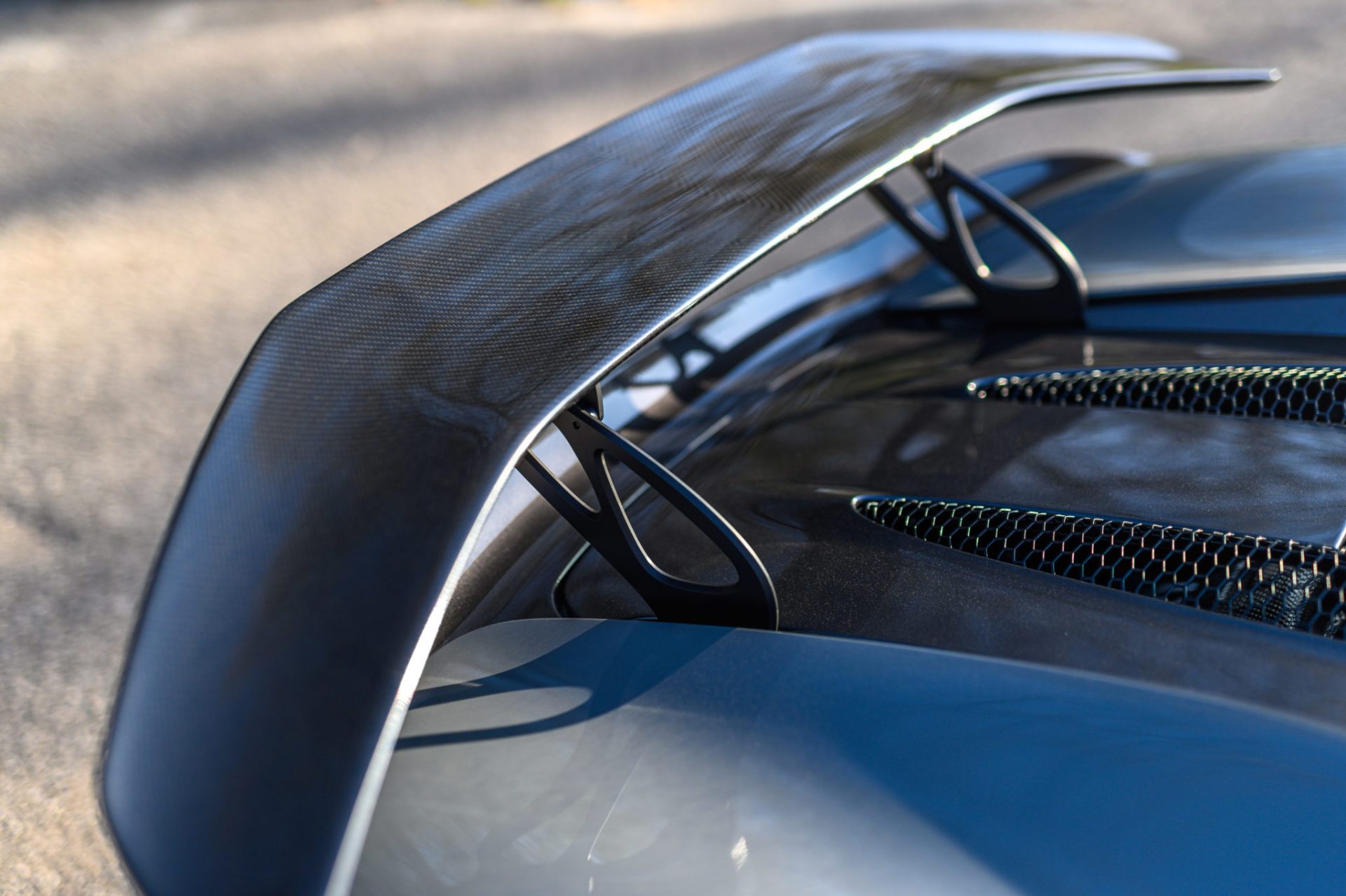 1016 Industries 2015-2020 McLaren 570S V2 Carbon Fiber Rear Wing - Image 3