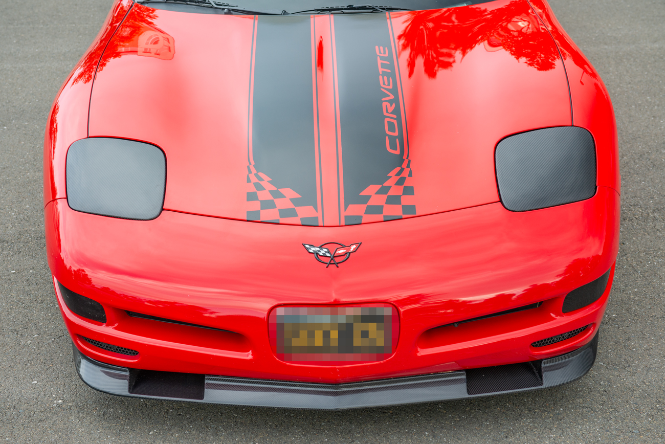 eos-chevrolet-corvette-c5-carbon-fiber-front-headlight-covers-vent-552-bkcf (1)