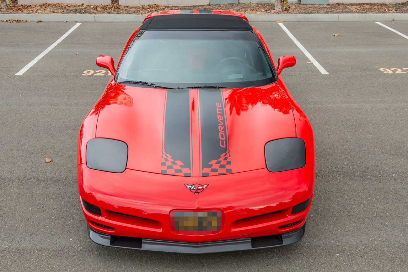 eos-chevrolet-corvette-c5-carbon-fiber-front-headlight-covers-vent-552-bkcf (2)
