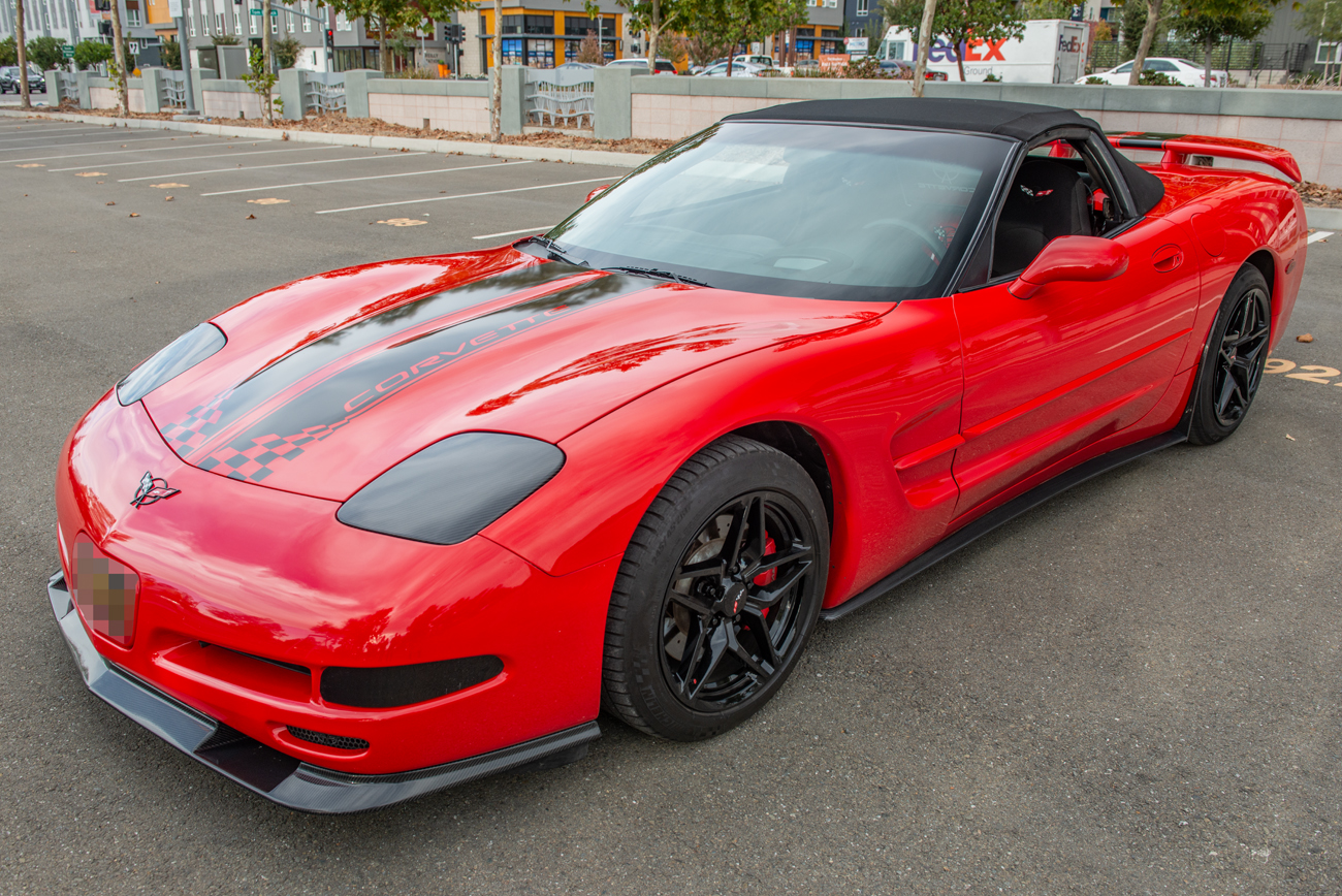 eos-chevrolet-corvette-c5-carbon-fiber-front-headlight-covers-vent-552-bkcf (5)