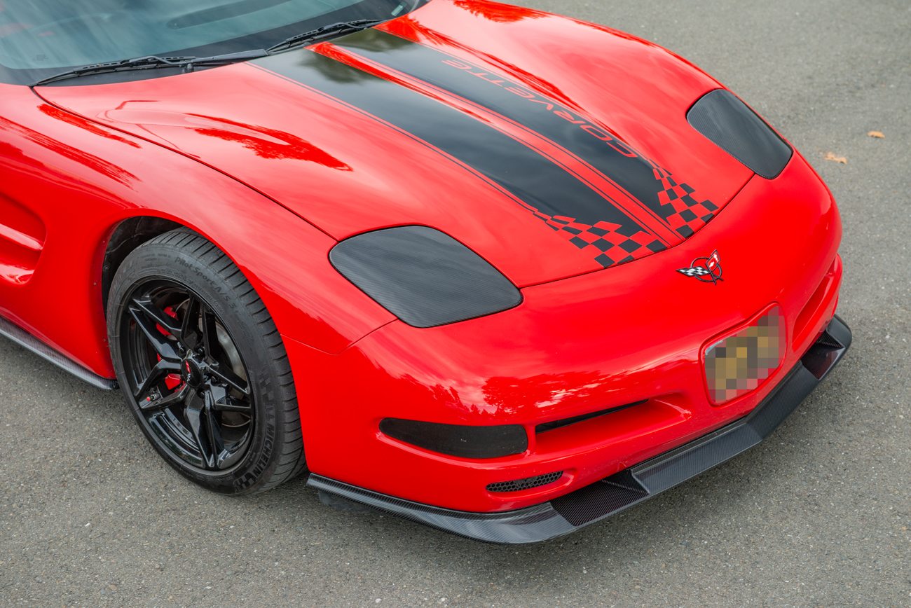 eos-chevrolet-corvette-c5-carbon-fiber-front-headlight-covers-vent-552-bkcf (7)