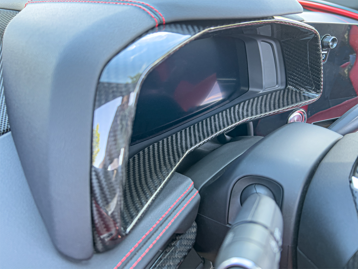 eos-corvette-c8-gauge-carbon-fiber-cluster-cover-vent-555-bkcf (14)