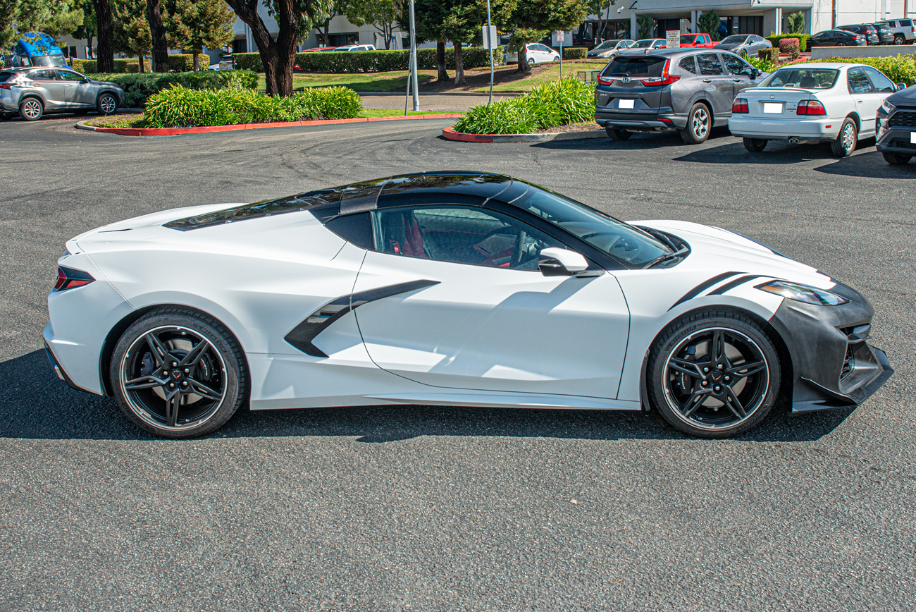 EOS 2020-2024 Chevrolet Corvette C8 Carbon Fiber Top Roof Pillar Bow (15)