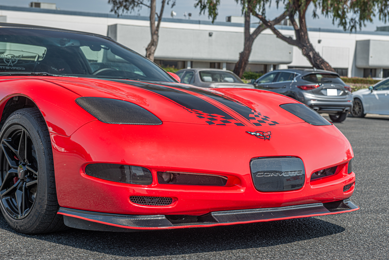 eos-chevrolet-corvette-c5-carbon-fiber-front-license-plate-trim-cover-vent-581-bkcf (16)