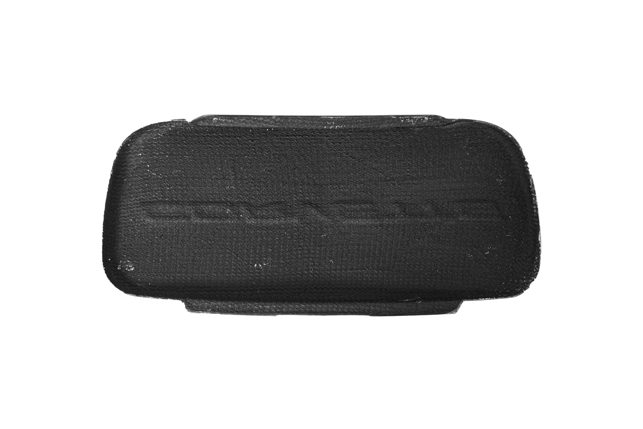 eos-chevrolet-corvette-c5-carbon-fiber-front-license-plate-trim-cover-vent-581-bkcf (3)