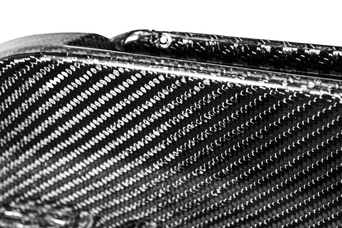 eos-chevrolet-corvette-c5-carbon-fiber-front-license-plate-trim-cover-vent-581-bkcf (5)