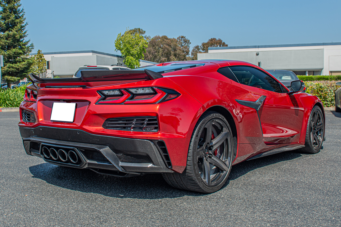 eos-chevrolet-corvette-c8-z06-rear-side-vent-cover-vent-602-bkcf (17)