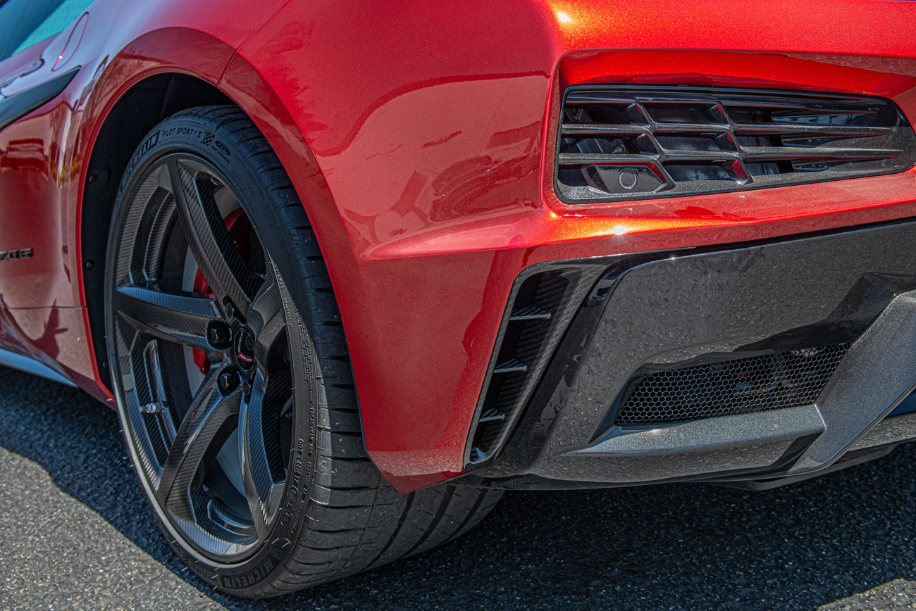eos-chevrolet-corvette-c8-z06-rear-side-vent-cover-vent-602-bkcf (32)