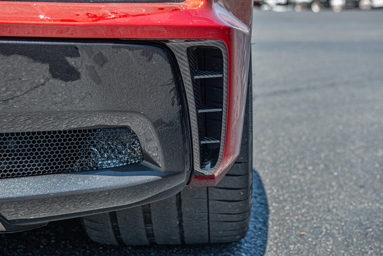 eos-chevrolet-corvette-c8-z06-rear-side-vent-cover-vent-602-bkcf (41)