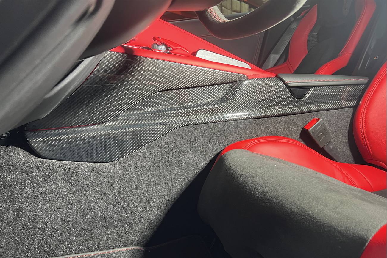 eos-corvette-c8-center-console-side-panel-cover-vent-655-bkcf (12)