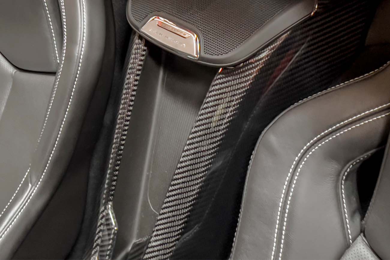 eos-corvette-c8-waterfall-lower-trim-console-cover-grill-514-bkcf (14)
