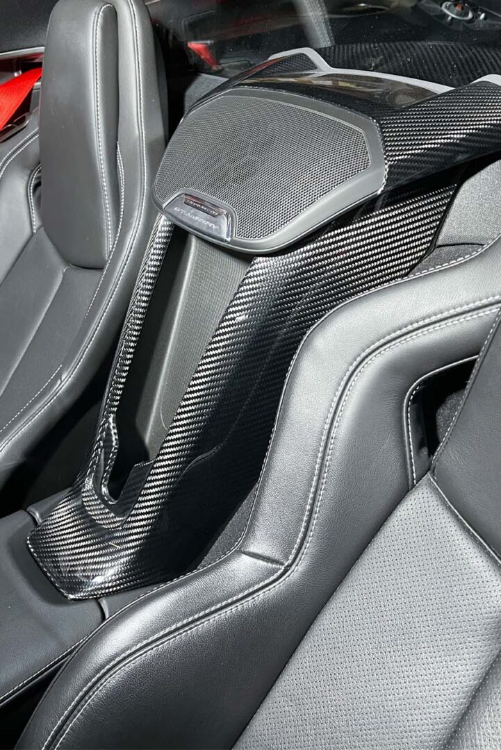 eos-corvette-c8-waterfall-lower-trim-console-cover-grill-514-bkcf (17)