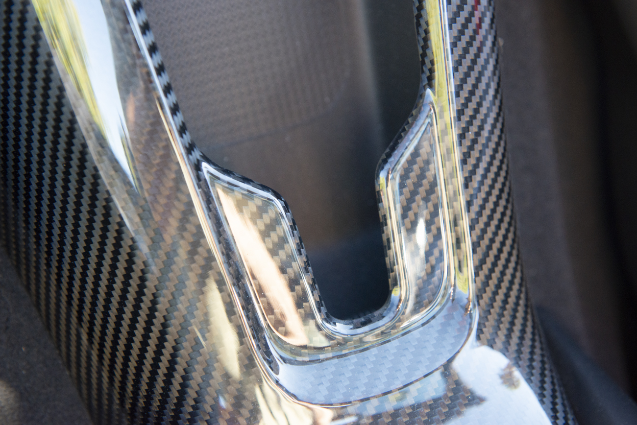 eos-corvette-c8-waterfall-lower-trim-console-cover-grill-514-bkcf (3)