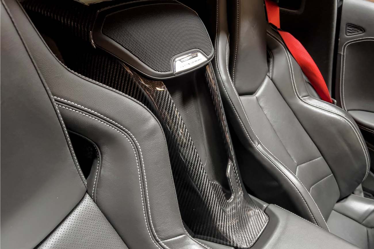 eos-corvette-c8-waterfall-lower-trim-console-cover-grill-514-bkcf (8)