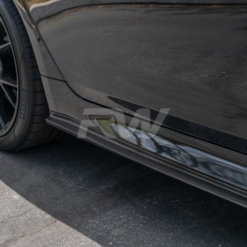 Alternative view of RW Carbon 2018-2022 BMW 530i/540i/M550i/M5 (G30/F90) 3D Style Carbon Fiber Side Skirt Extensions