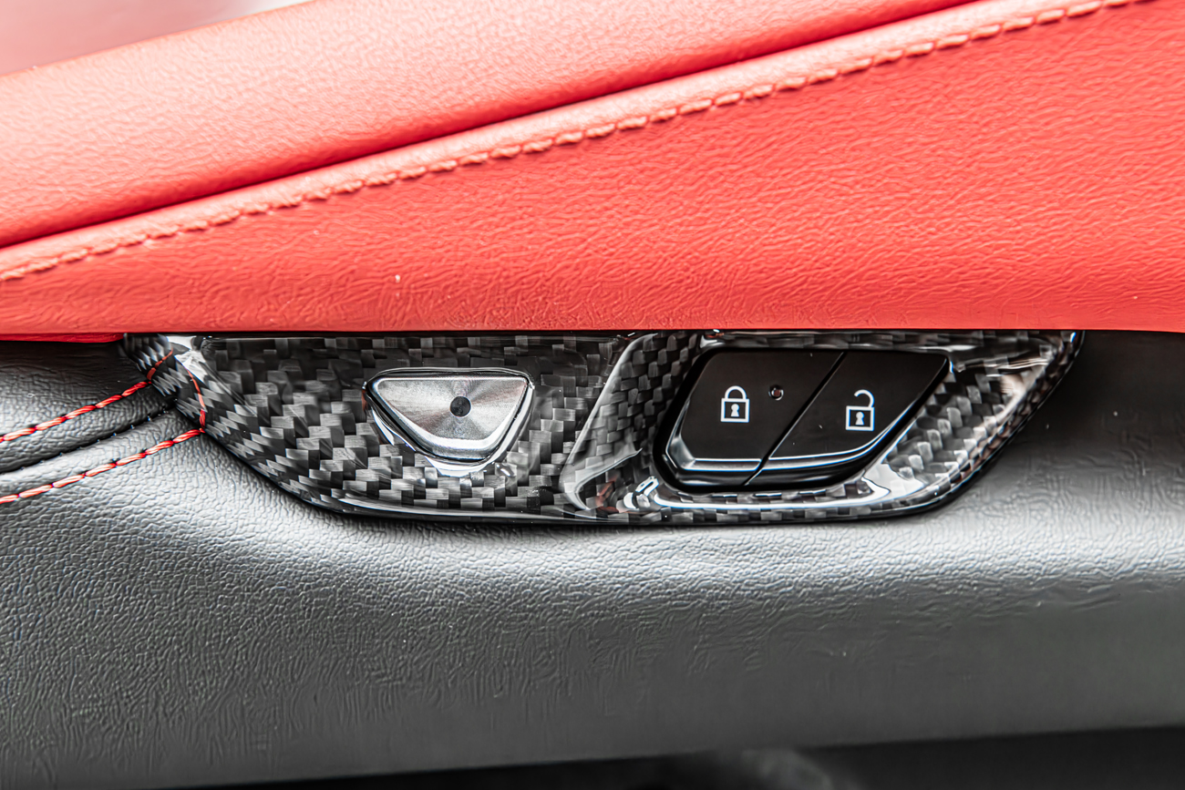 EOS Corvette C8 Door Control Button Cover (4)