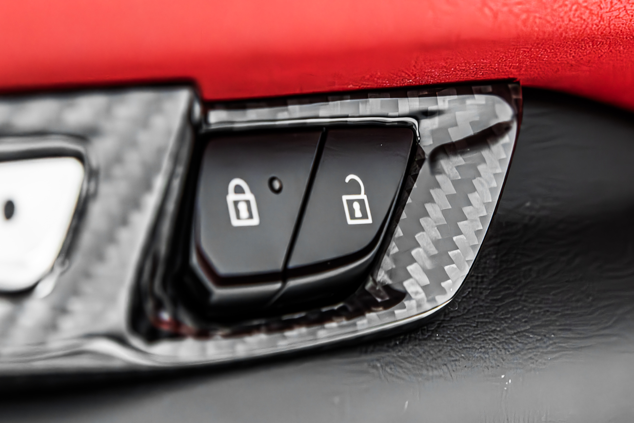 EOS Corvette C8 Door Control Button Cover (9)