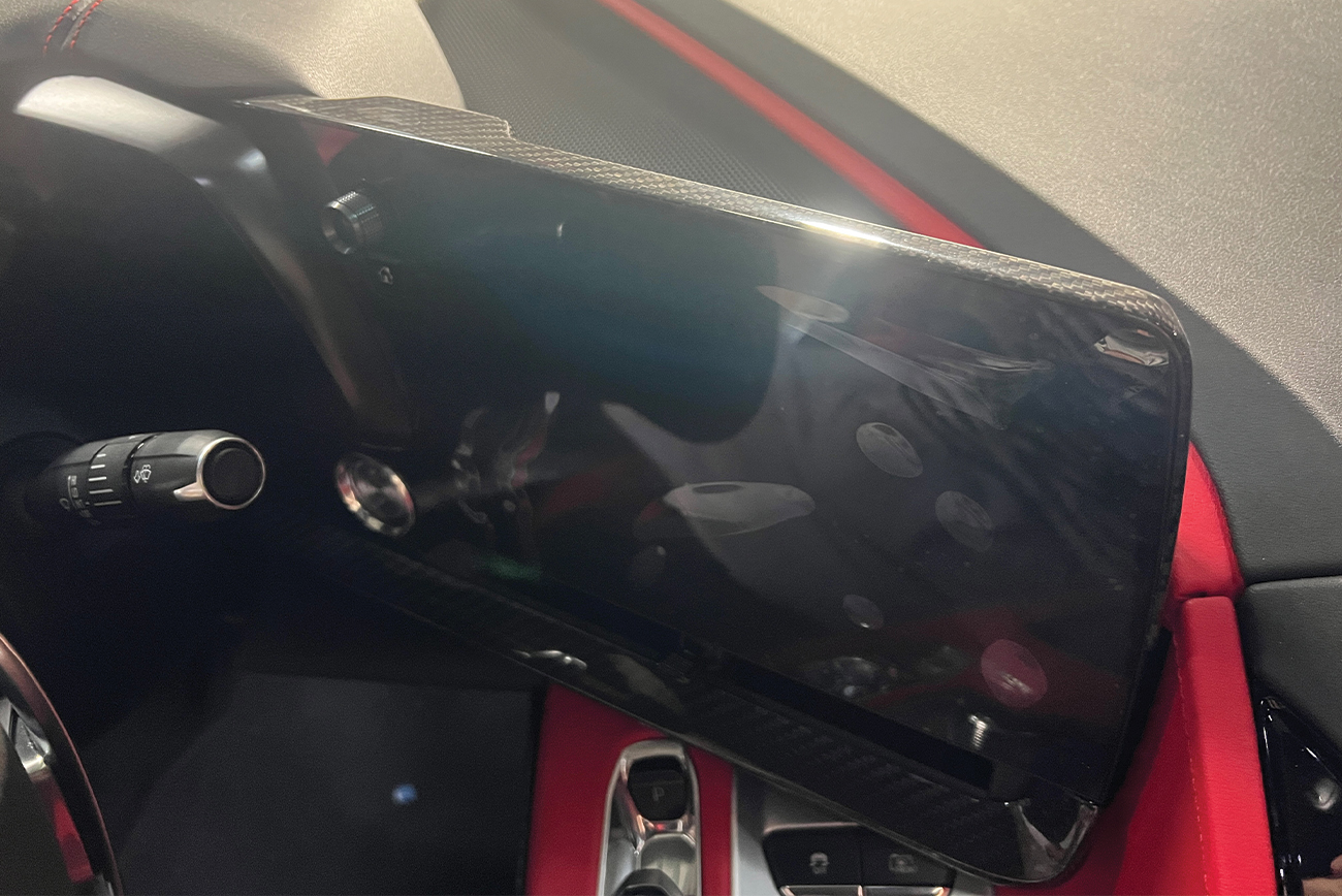 eos-corvette-c8-carbon-fiber-radio-gps-navigation-screen-cover-vent-653-bkcf (11)
