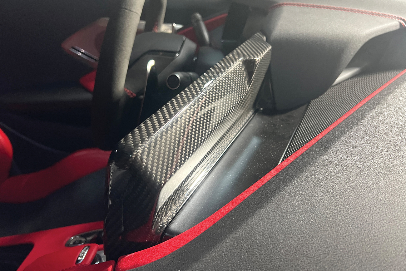 eos-corvette-c8-carbon-fiber-radio-gps-navigation-screen-cover-vent-653-bkcf (15)