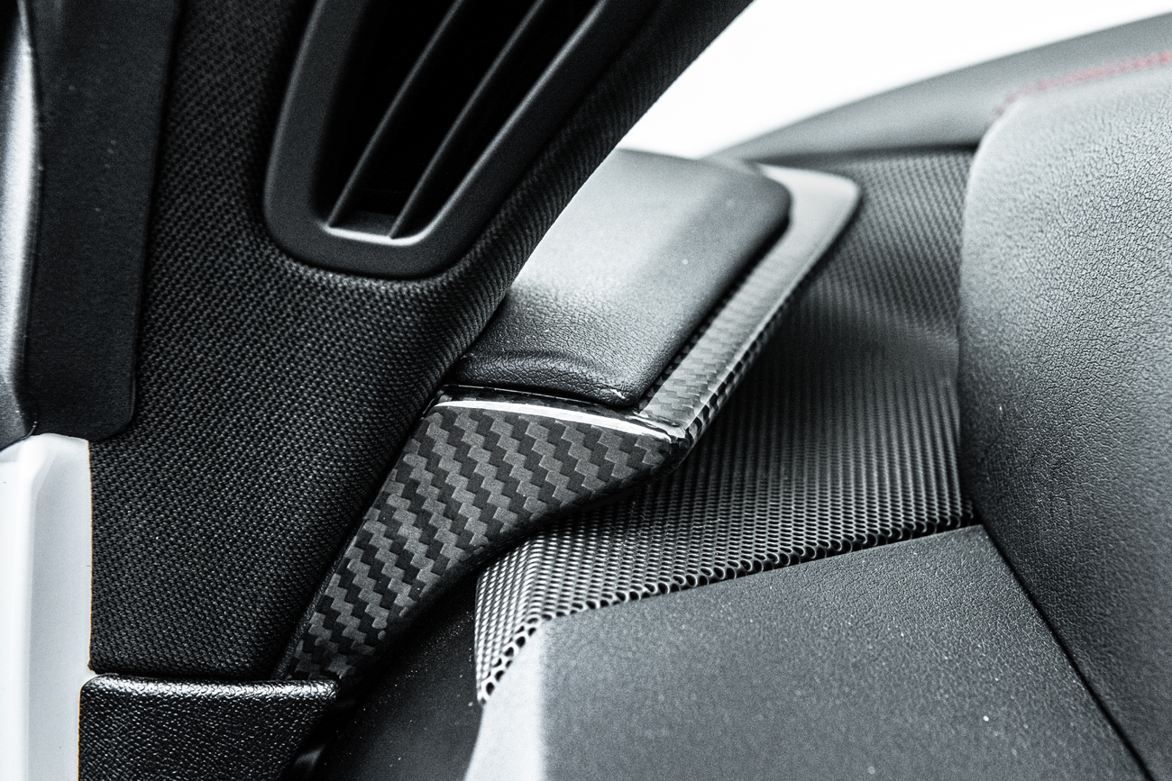 eos-corvette-c8-carbon-fiber-upper-dash-pad-trim-cover-kit-vent-559-bkcf (11)