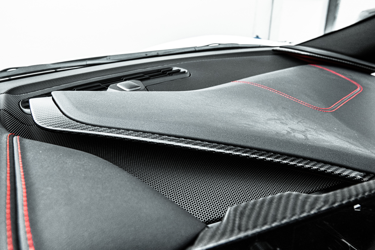 eos-corvette-c8-carbon-fiber-upper-dash-pad-trim-cover-kit-vent-559-bkcf (13)