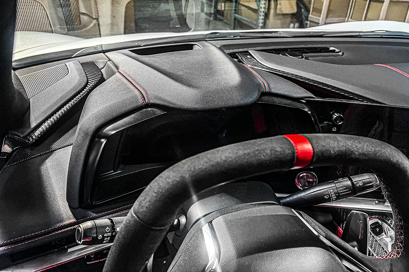 eos-corvette-c8-carbon-fiber-upper-dash-pad-trim-cover-kit-vent-559-bkcf (23)