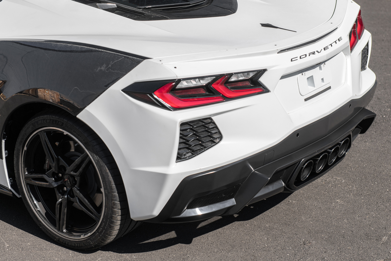 eos-corvette-c8-z06-package-rear-center-quad-exit-diffuser-diff-859-absdiff-863-grilldiff-863-tips (36)