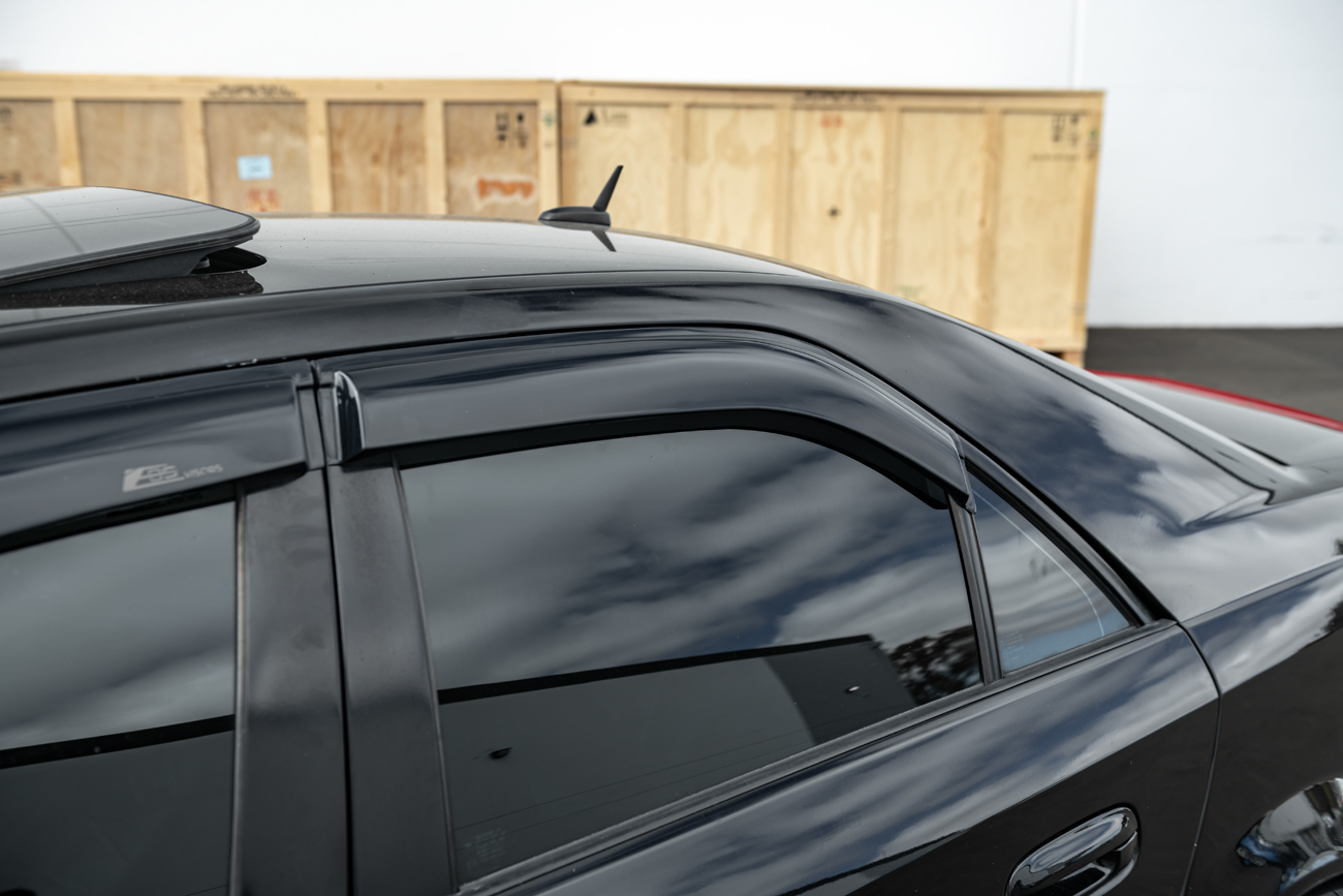 2003-08-cadillac-cts-smoke-tinted-side-vent-window-rain-deflectors-dwv-v271 (21)