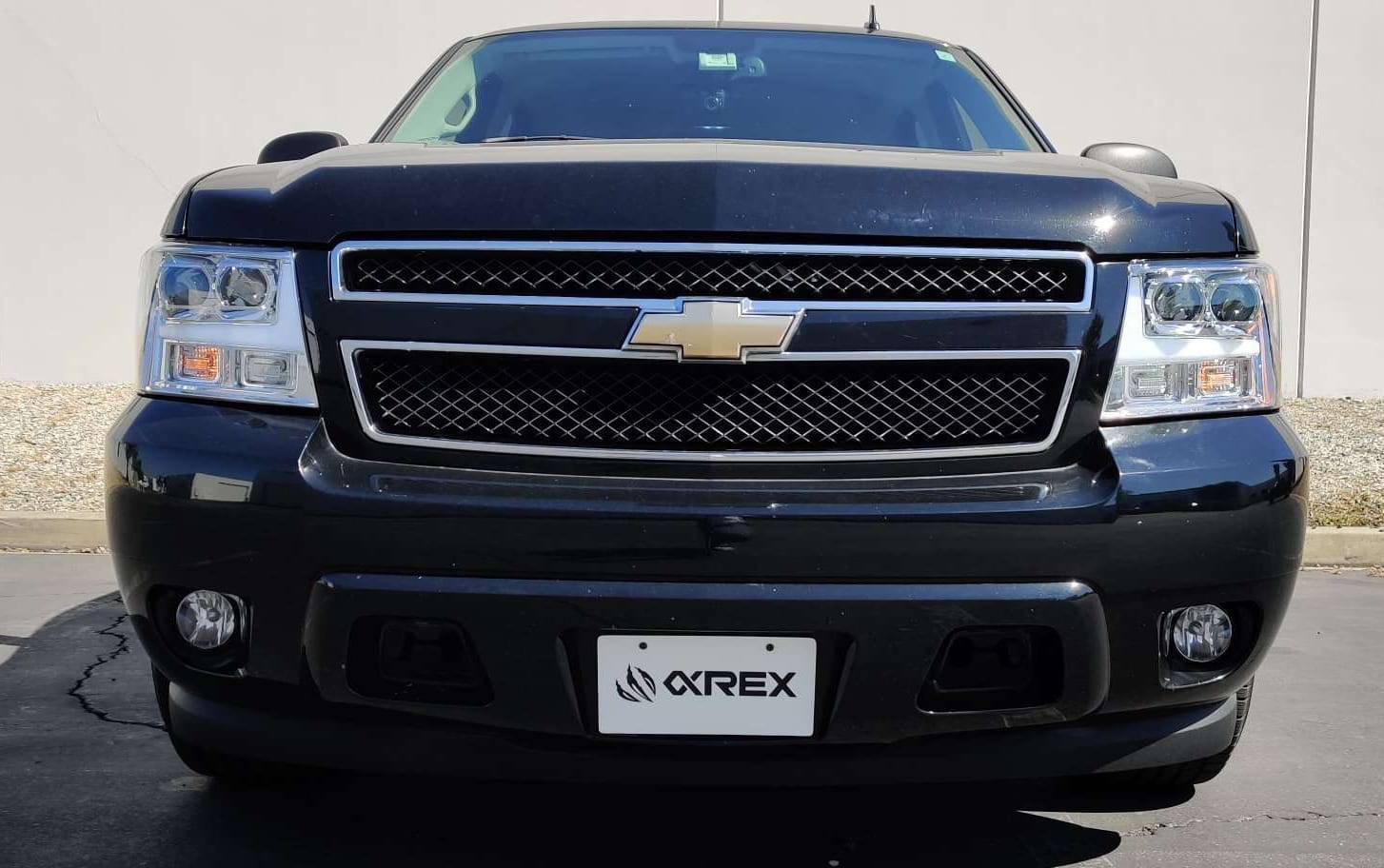 AlphaRex 07-14 Chevrolet TahoeSuburban07-13 Avalanche LUXX-Series LED Projector Headlights Chrome (3)