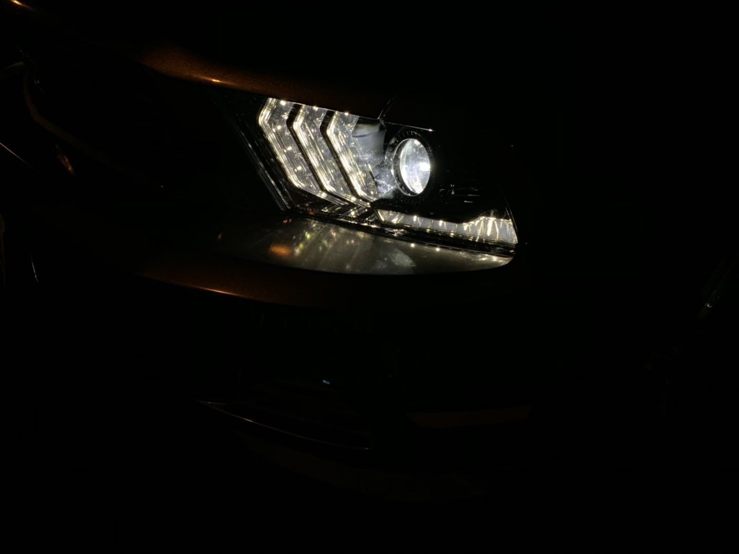 AlphaRex 10-12 Ford Mustang LUXX-Series LED Projector Headlights Black (15)