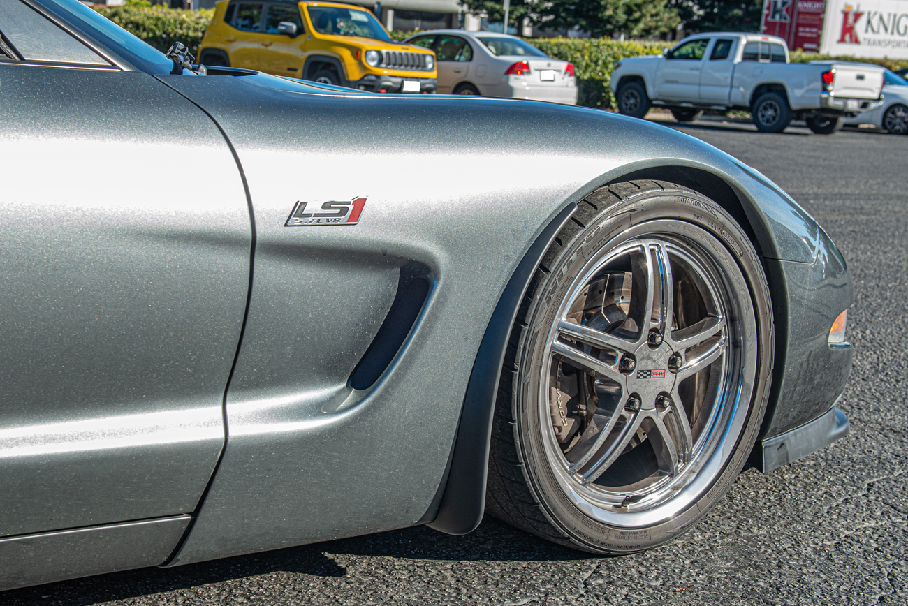 EOS Chevrolet Corvette C5 Front Extended Splash Guards Primer Black (11)