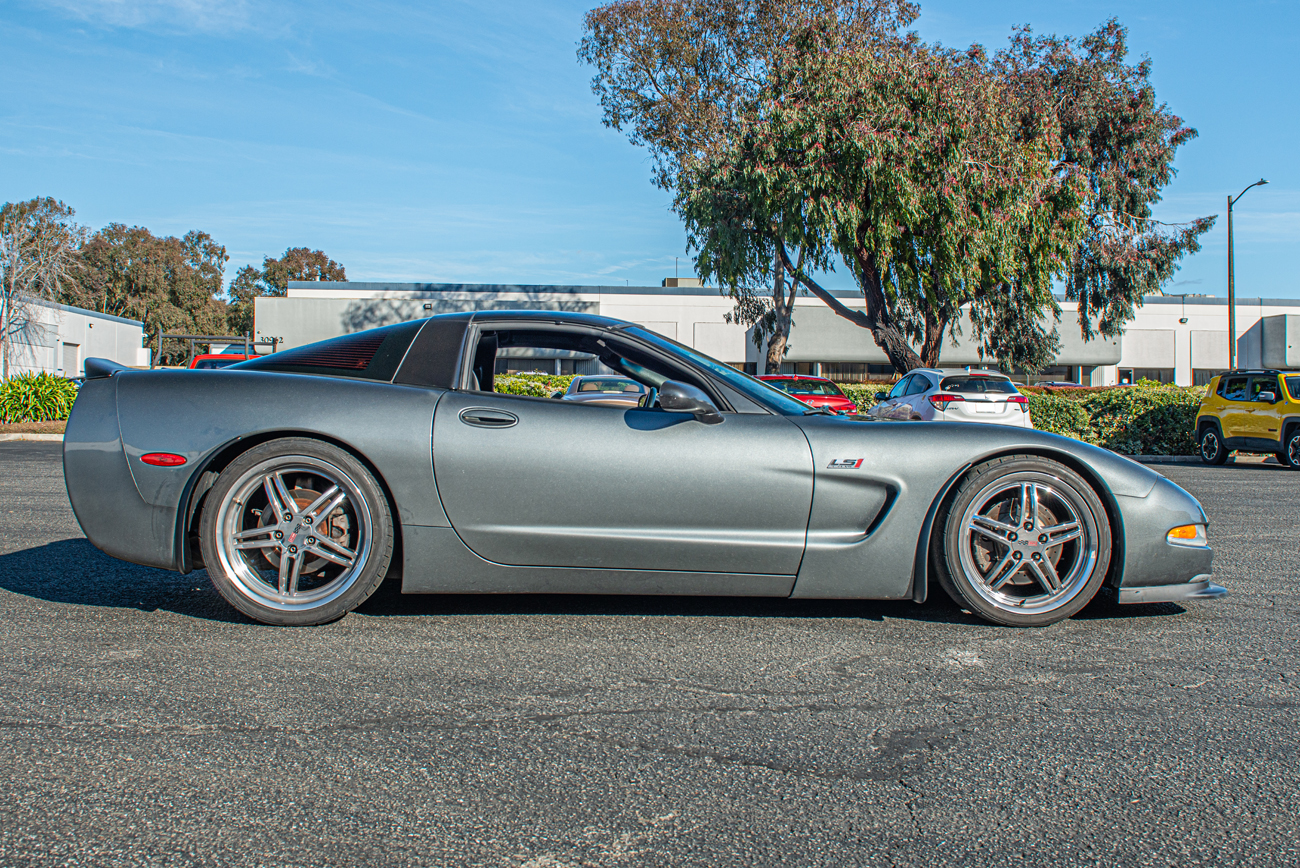 EOS Chevrolet Corvette C5 Front Extended Splash Guards Primer Black (18)