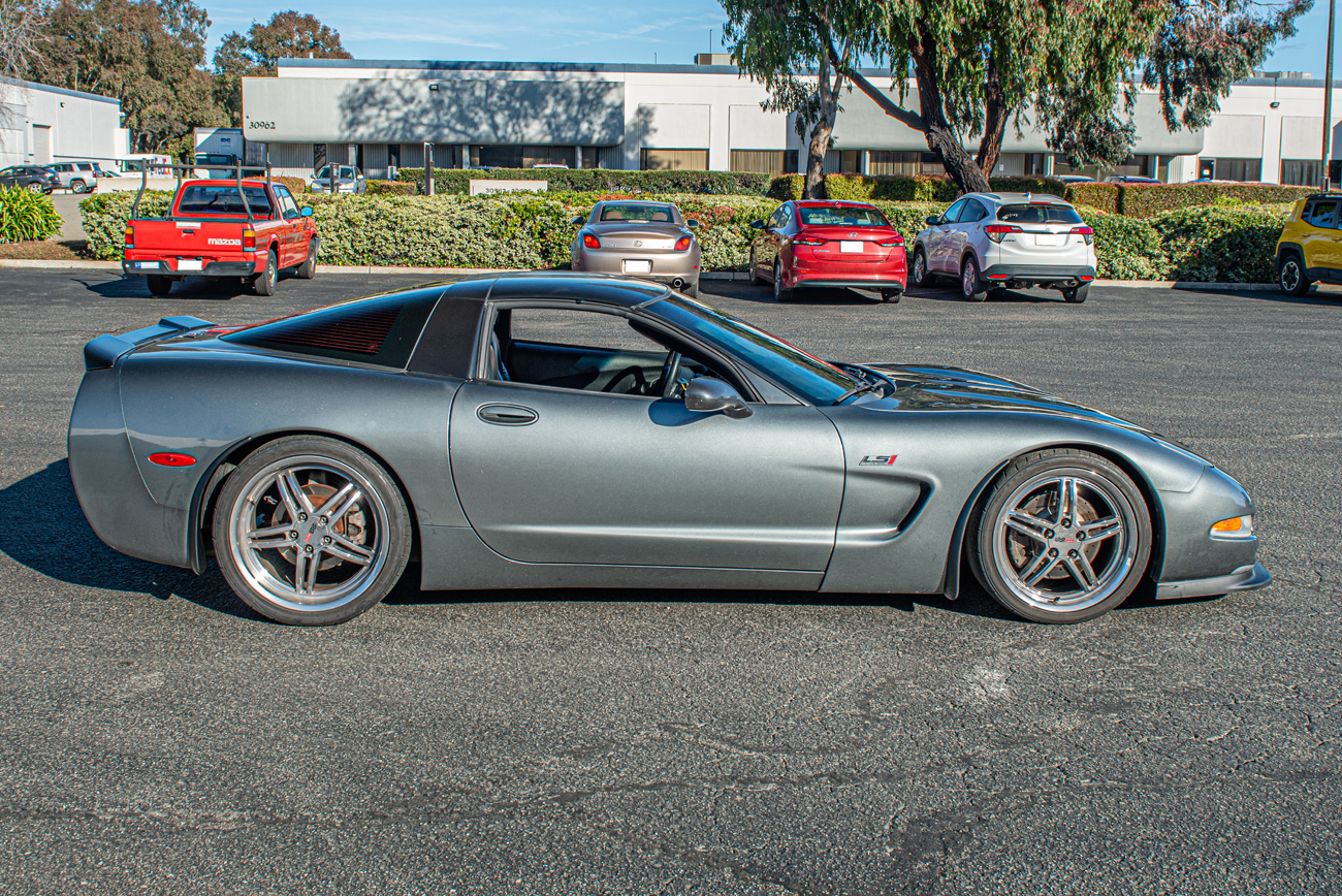 EOS Chevrolet Corvette C5 Front Extended Splash Guards Primer Black (19)