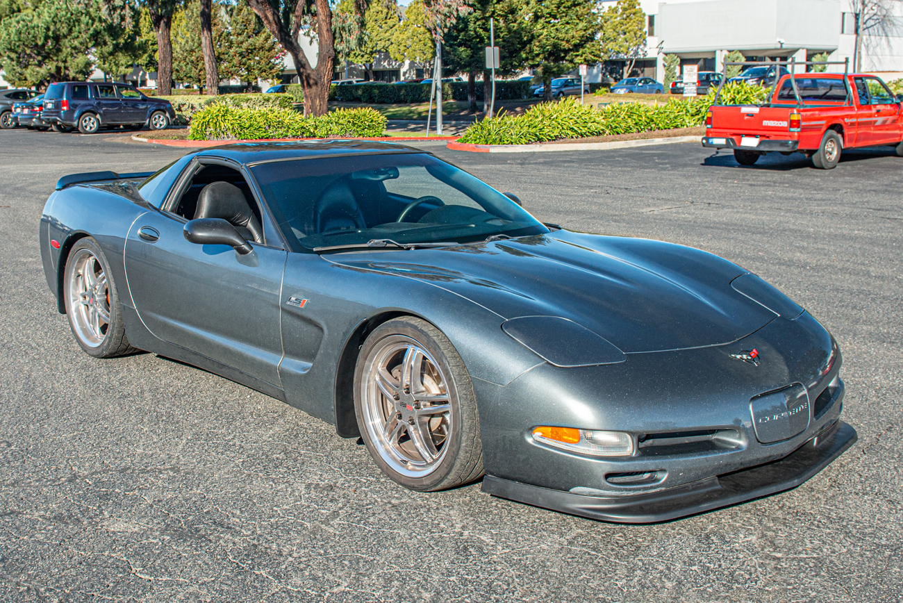 EOS Chevrolet Corvette C5 Front Extended Splash Guards Primer Black (20)