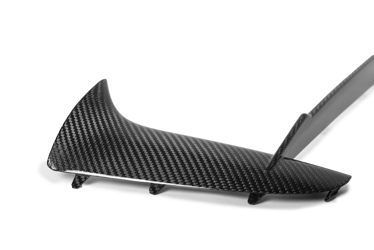 EOS Chevrolet Corvette C8 Front Grille Insert Carbon Fiber (10)