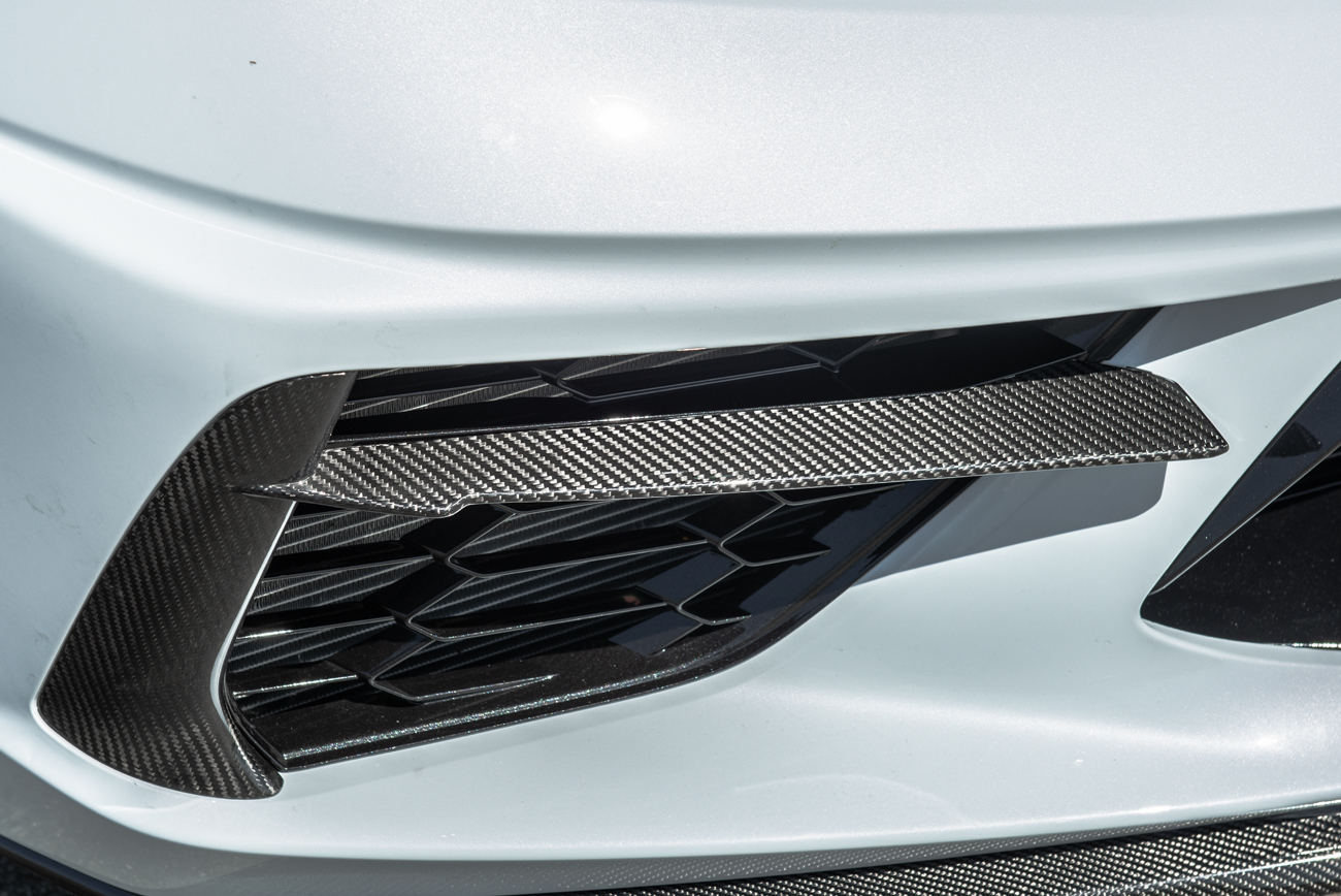 EOS Chevrolet Corvette C8 Front Grille Insert Carbon Fiber (14)