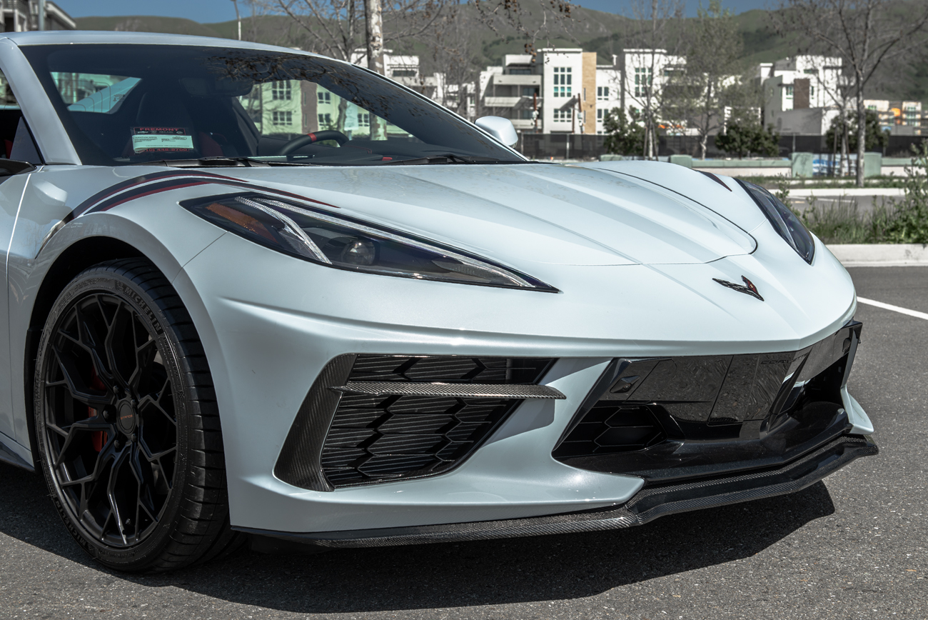EOS Chevrolet Corvette C8 Front Grille Insert Carbon Fiber (17)