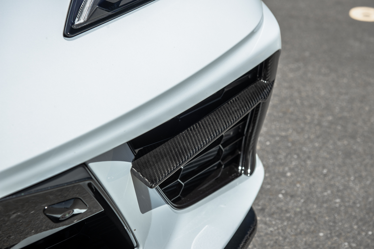EOS Chevrolet Corvette C8 Front Grille Insert Carbon Fiber (33)