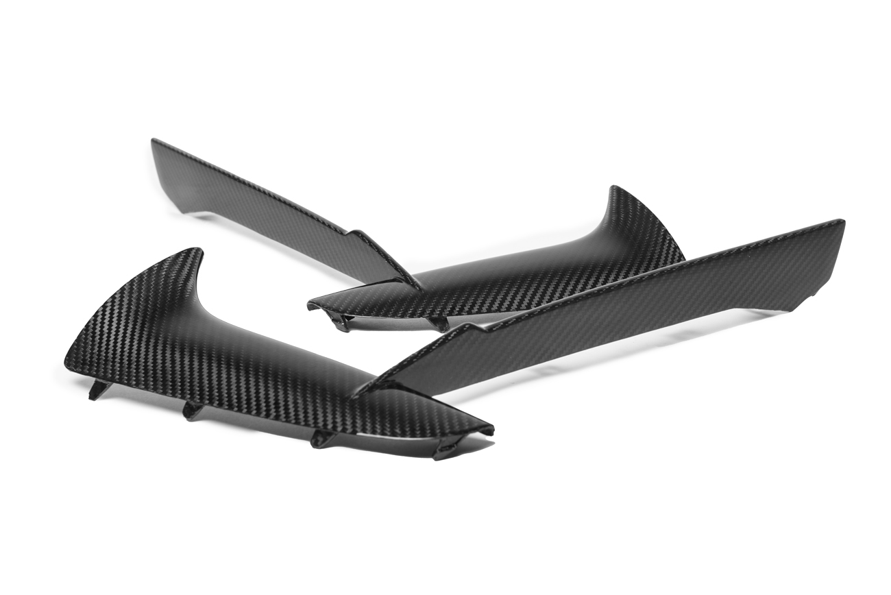 EOS Chevrolet Corvette C8 Front Grille Insert Carbon Fiber (4)