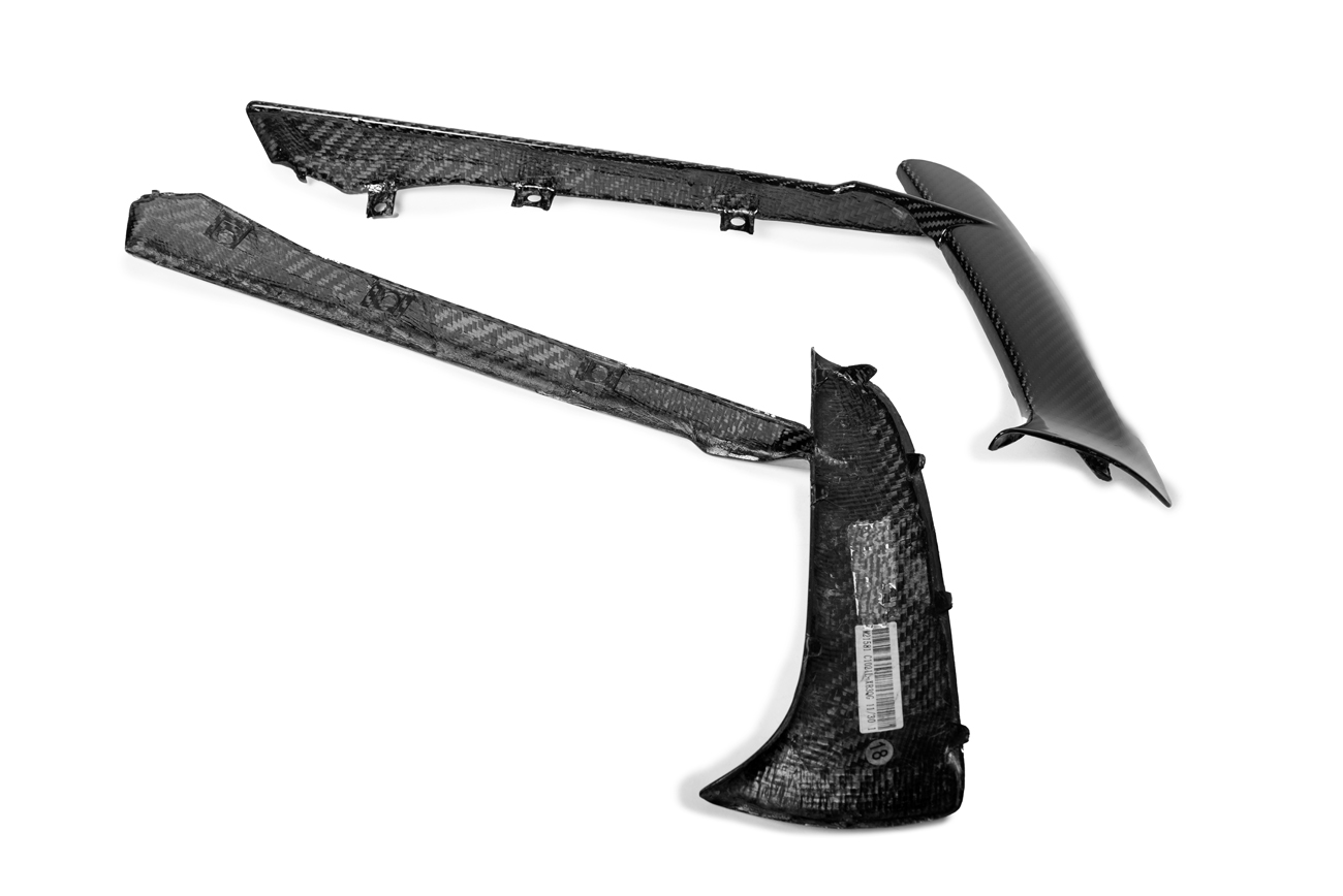 EOS Chevrolet Corvette C8 Front Grille Insert Carbon Fiber (8)