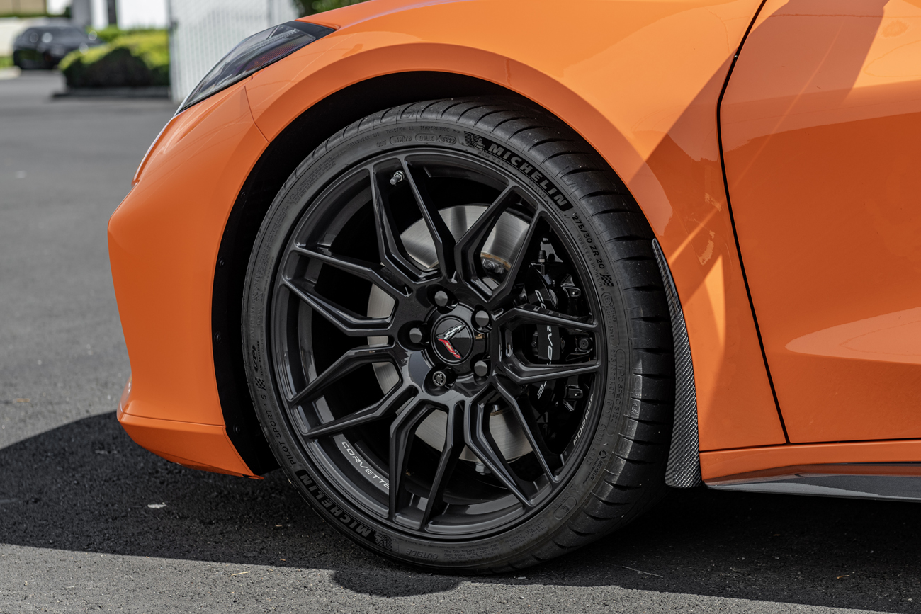 EOS Chevrolet Corvette C8 Z06 E-Ray XL Extended Front Splash Guard Front Carbon Fiber (21)