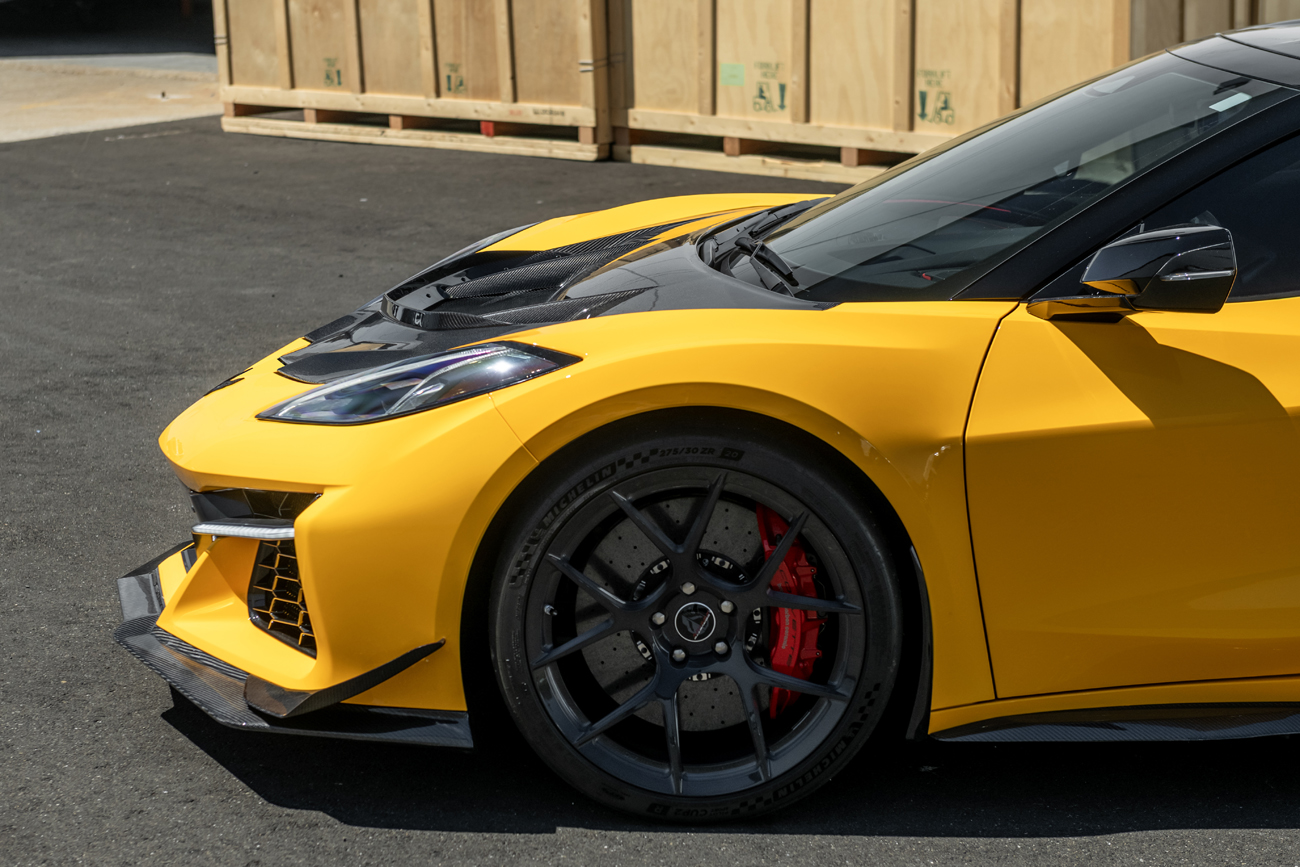 EOS Corvette C8 ZR1 Front Bumper Vented Extractor Hood (31)