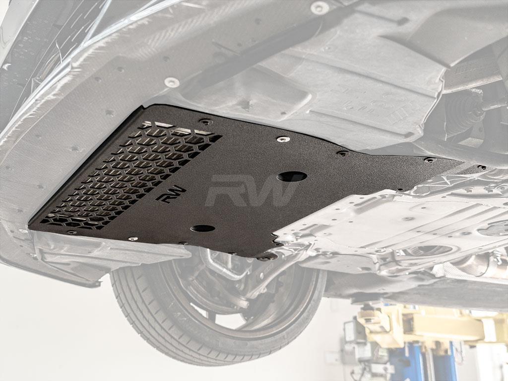 RW Carbon BMW F90 M5 Oil Cooler Guard