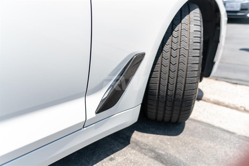 RW-Carbon-BMW-G30-Carbon-Fiber-Side-Vent-Cover