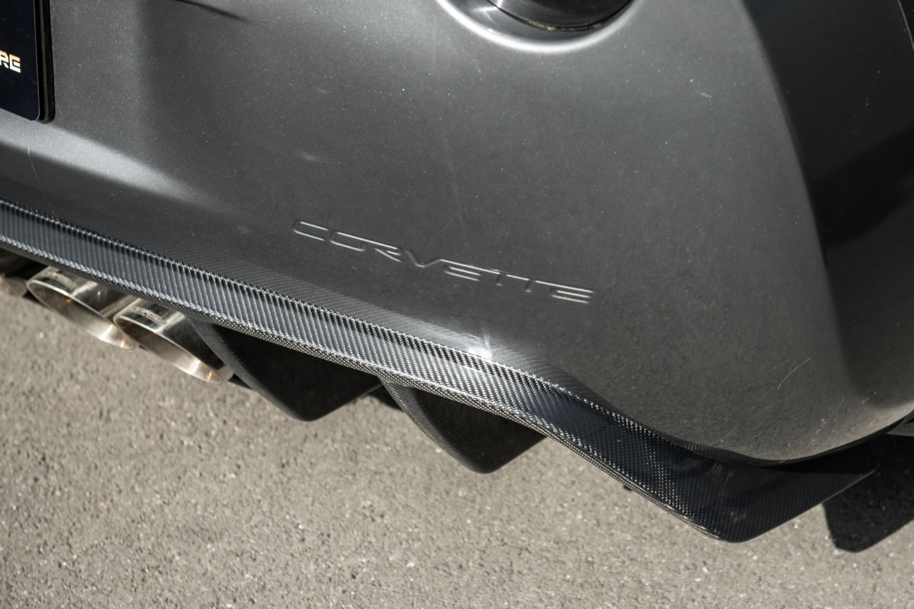 eos-2005-13-corvette-c6-rear-bumper-diffuser-diff-868-bkcf (38)