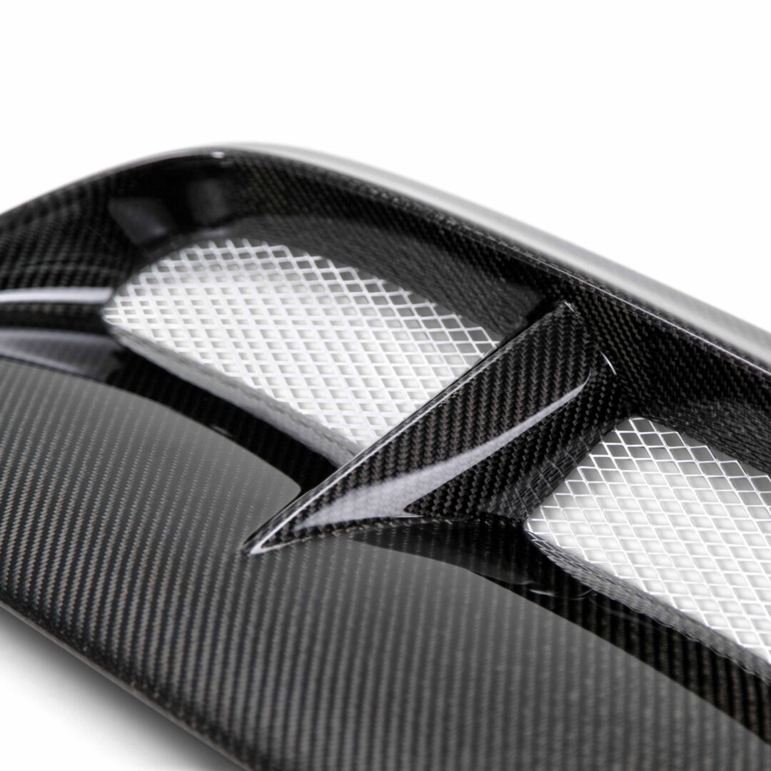 Seibon Carbon CW-Style Carbon Fiber Hood Scoop for 2004-2005 Subaru Impreza WRX HDS0405SBIMP-CW (2)