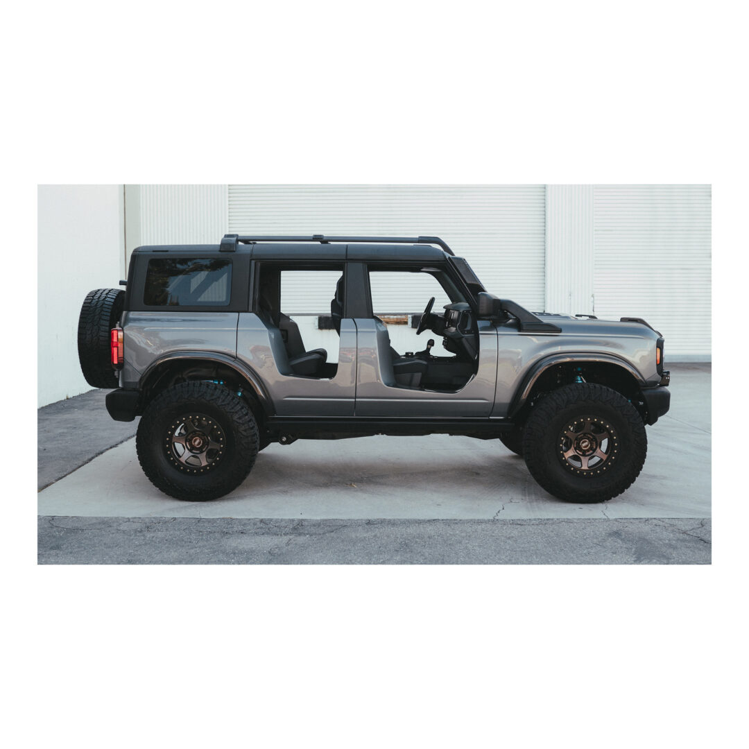 Seibon Carbon Fiber Front Fender Flares For 2022-2024 Ford Bronco Everglade_AC-FLR22FDBREG-F _5