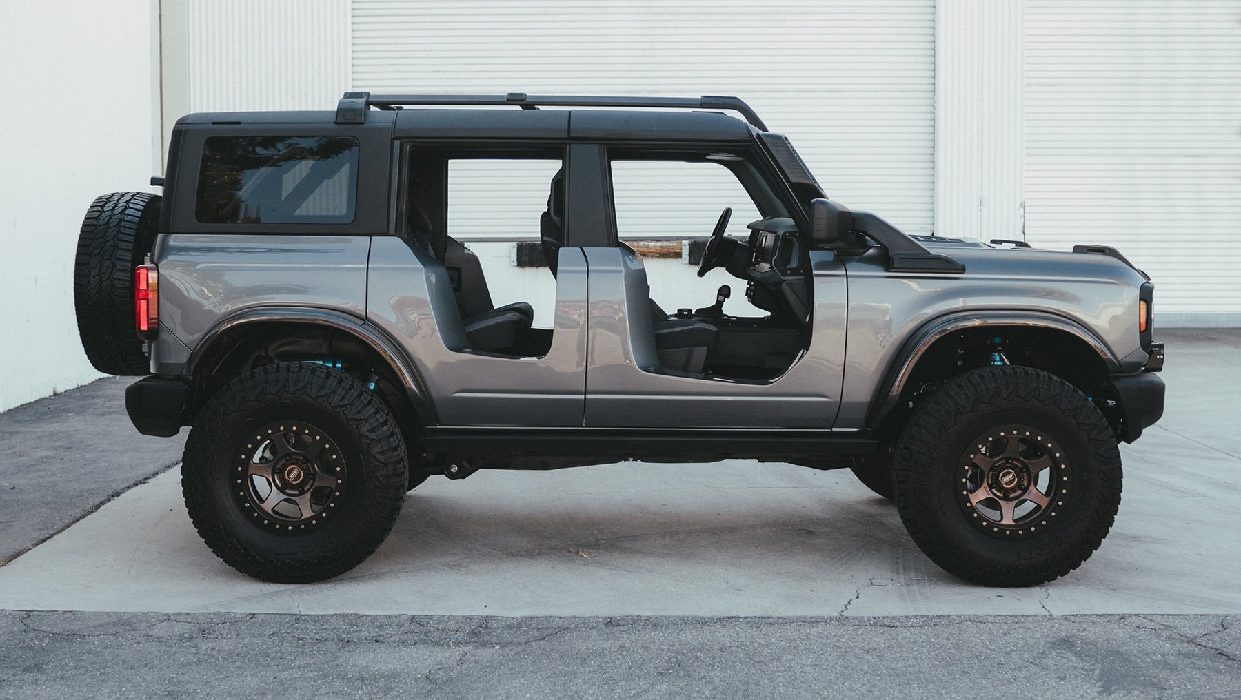 Seibon Carbon Fiberglass Rear Roadster Doors For 2021-2023 Ford Bronco 4DR AC-DD21FDBR4D-RD-R-GF_8