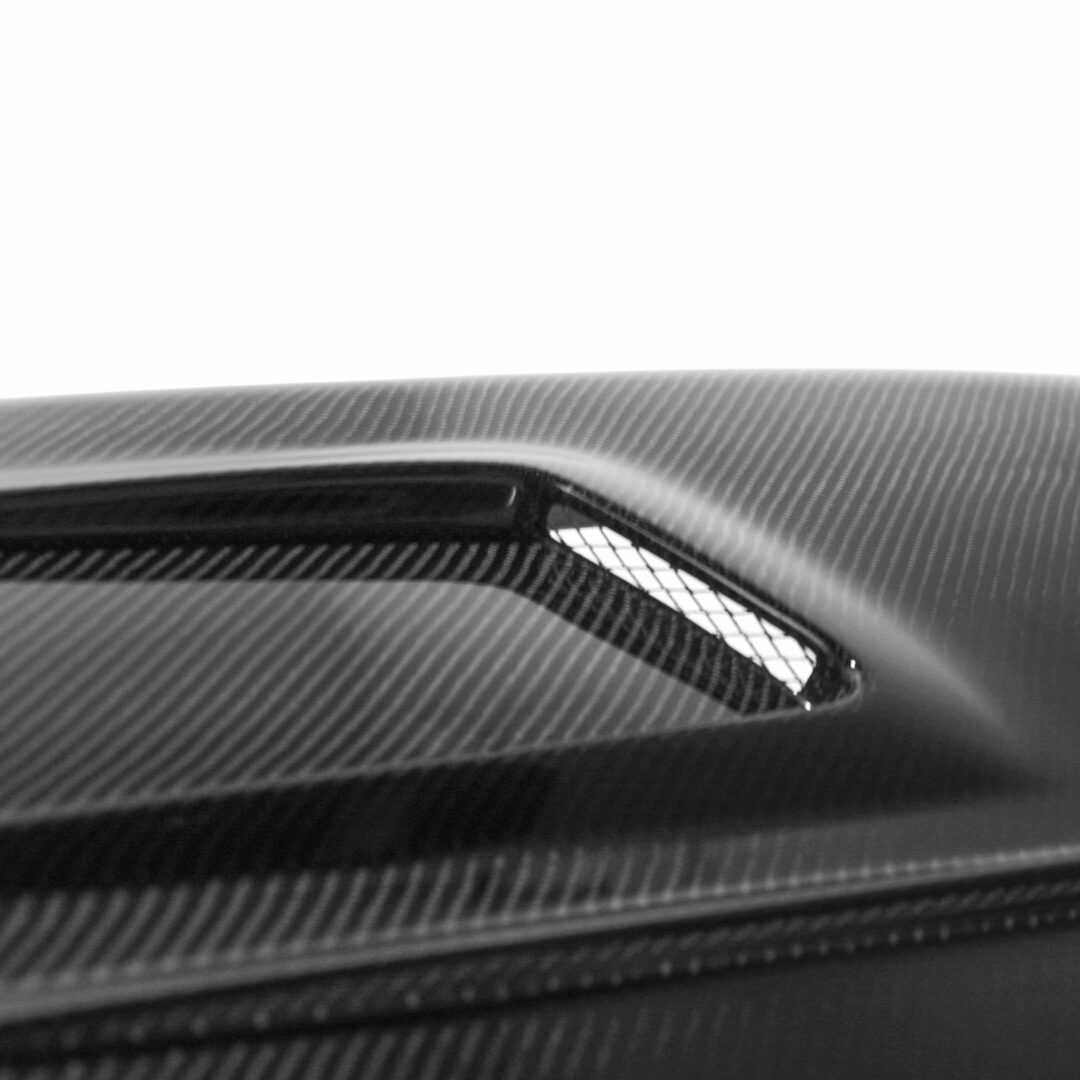 Seibon Carbon TT-Style Carbon Fiber Hood for 1997-1998 Nissan Skyline R33 GT-S (3)