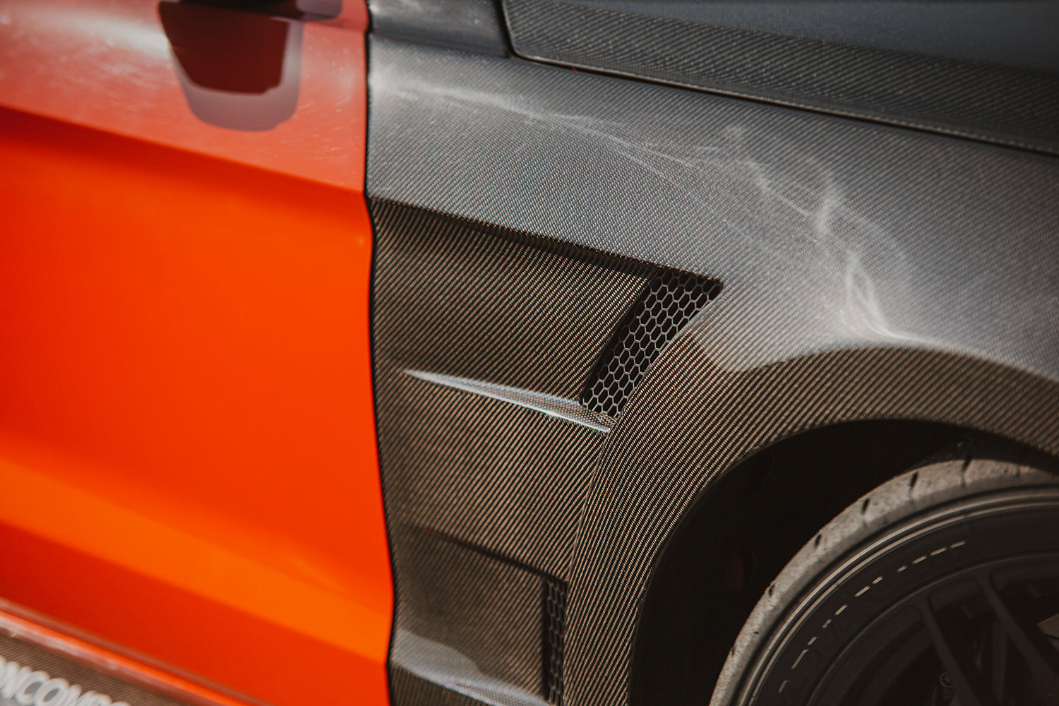 Seibon Carbon Type-AT Carbon Fiber Front Fenders for 2015-2017 Ford Mustang (0.4inch wider) (pair) AC-FF15FDMU-AT (11)